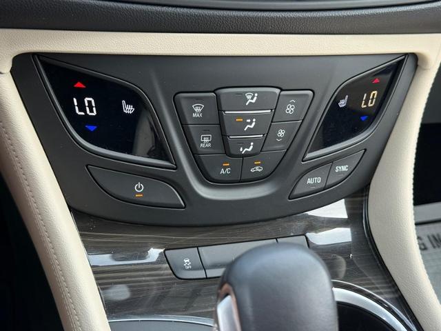 2020 Buick Envision Vehicle Photo in COLUMBIA, MO 65203-3903