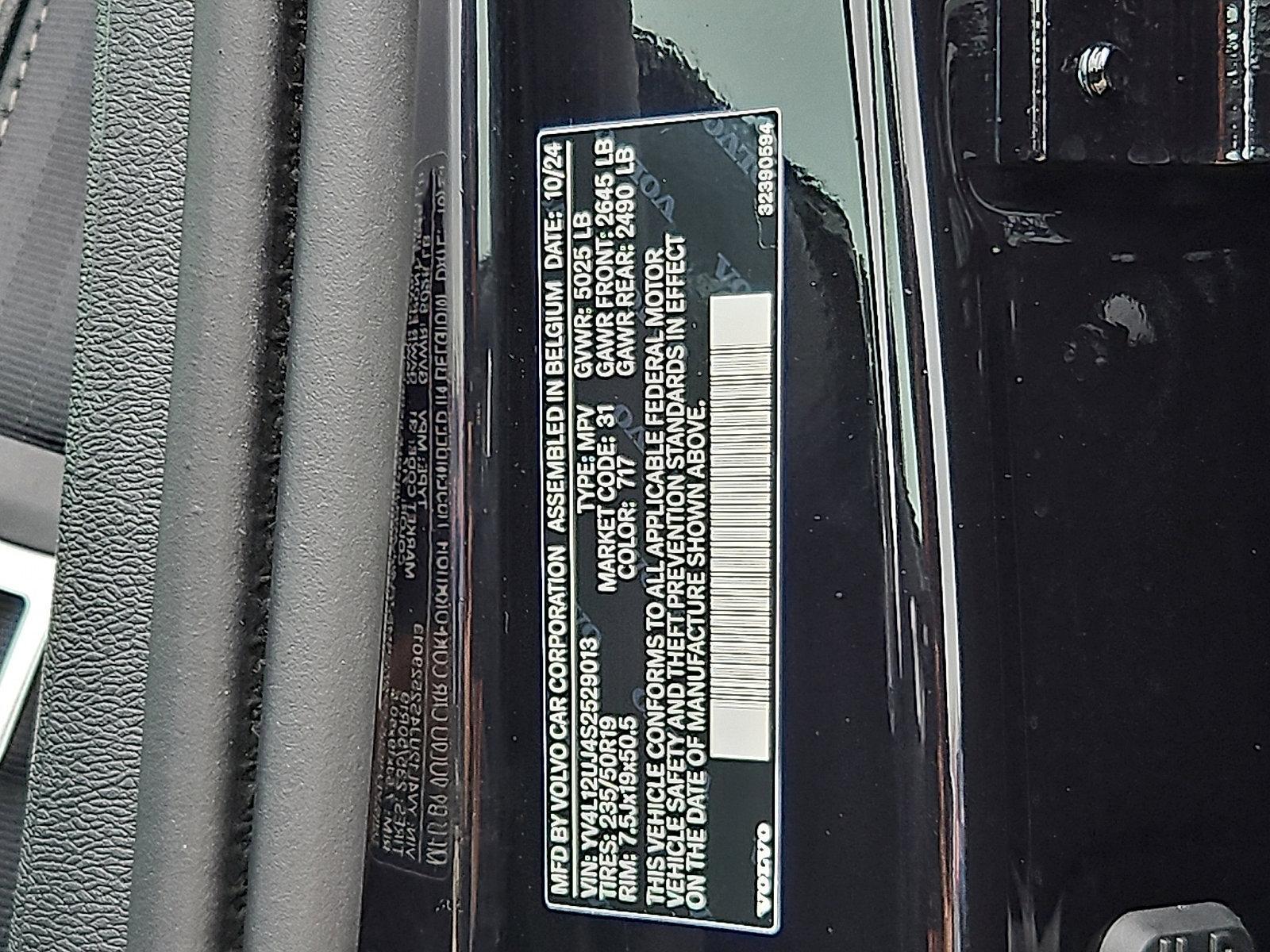 2025 Volvo XC40 Vehicle Photo in Trevose, PA 19053