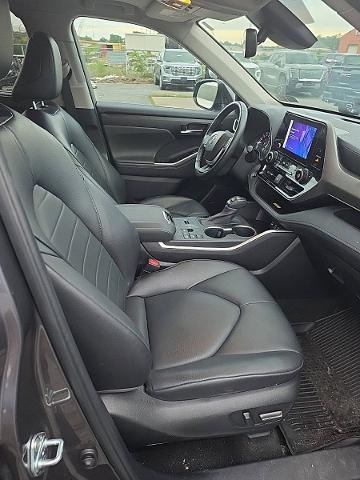 2023 Toyota Highlander Vehicle Photo in HARRISBURG, PA 17111-1033