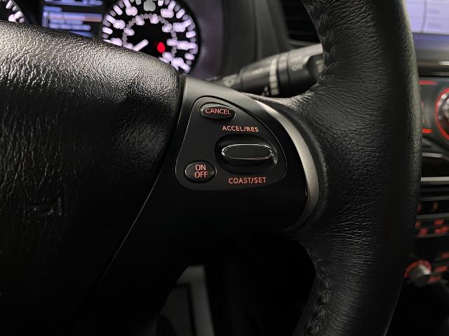 2015 Nissan Pathfinder Vehicle Photo in Appleton, WI 54913