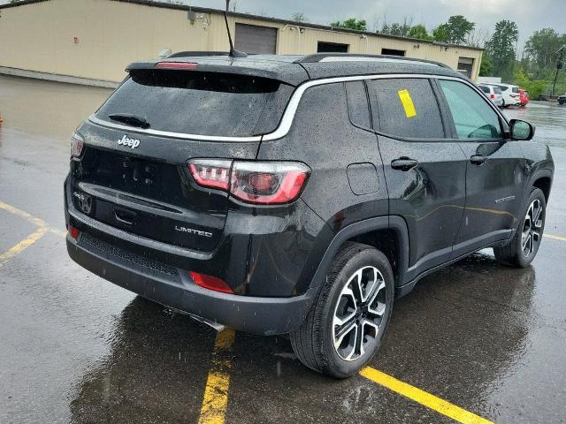 2022 Jeep Compass Vehicle Photo in Cedar Rapids, IA 52402