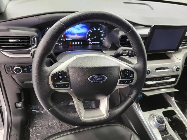 2023 Ford Explorer Vehicle Photo in Neenah, WI 54956