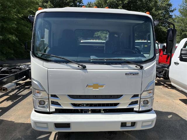 2025 Chevrolet Low Cab Forward 4500 Vehicle Photo in ALCOA, TN 37701-3235