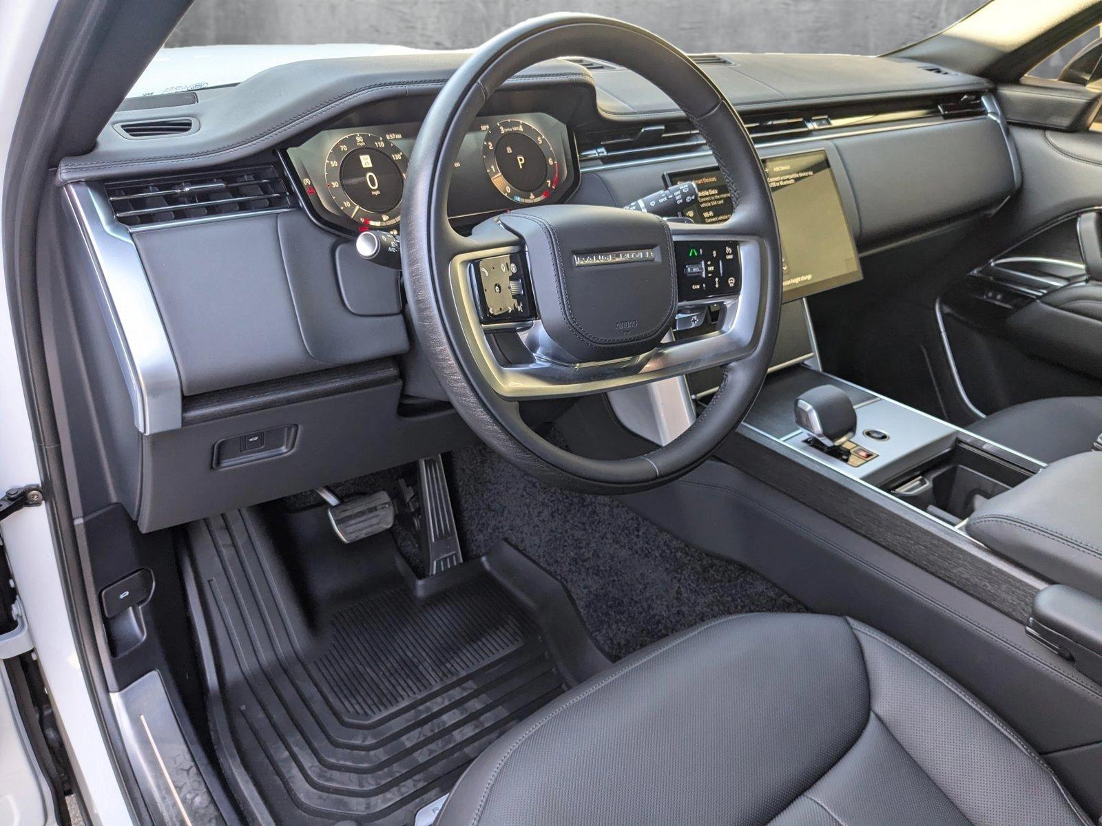 2025 Land Rover Range Rover Vehicle Photo in Pompano Beach, FL 33064