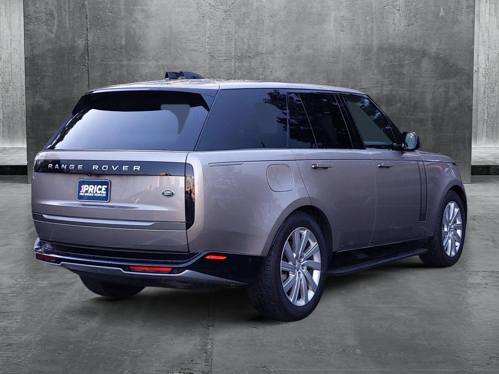 2023 Land Rover Range Rover Vehicle Photo in Bethesda, MD 20852