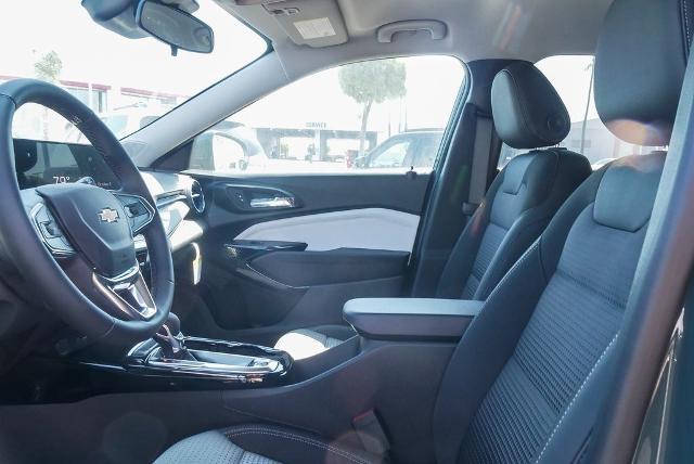 2025 Chevrolet Trax Vehicle Photo in VENTURA, CA 93003-8585