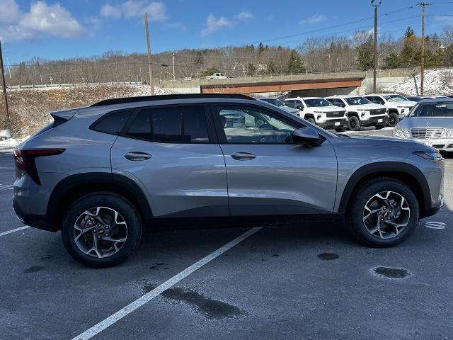 2025 Chevrolet Trax Vehicle Photo in GARDNER, MA 01440-3110