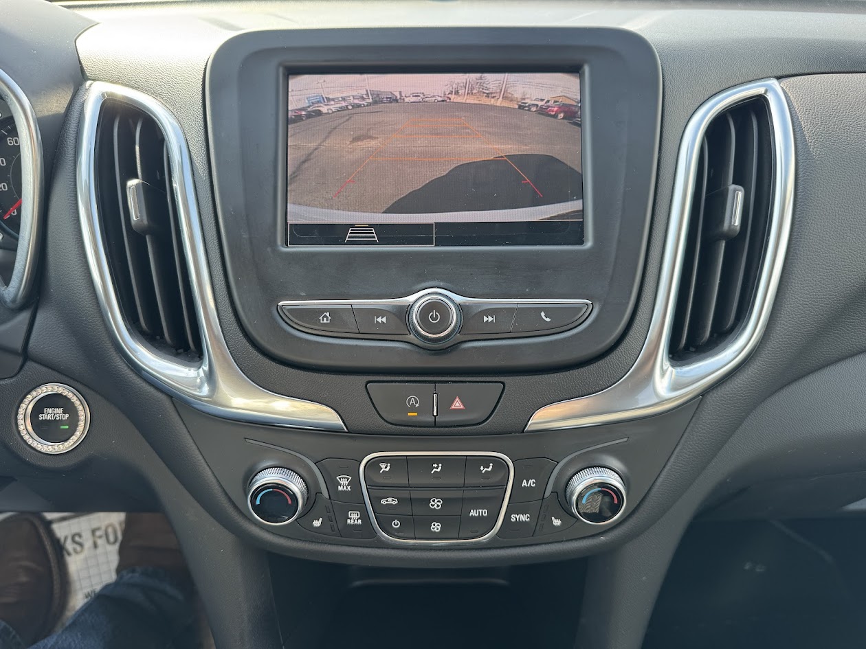 2022 Chevrolet Equinox Vehicle Photo in BOONVILLE, IN 47601-9633