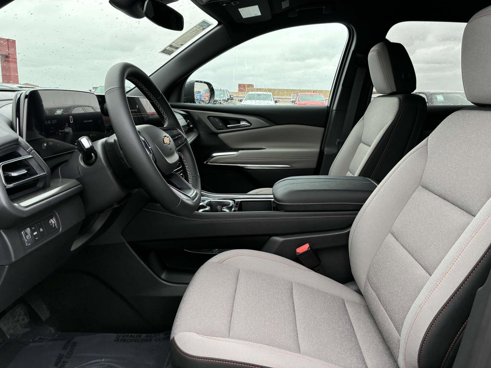 2025 Chevrolet Traverse Vehicle Photo in LOS ANGELES, CA 90007-3794