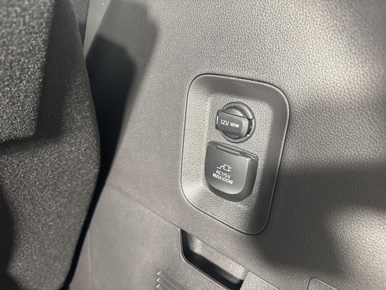 2025 Kia Carnival Hybrid Vehicle Photo in GEORGETOWN, TX 78626-7508