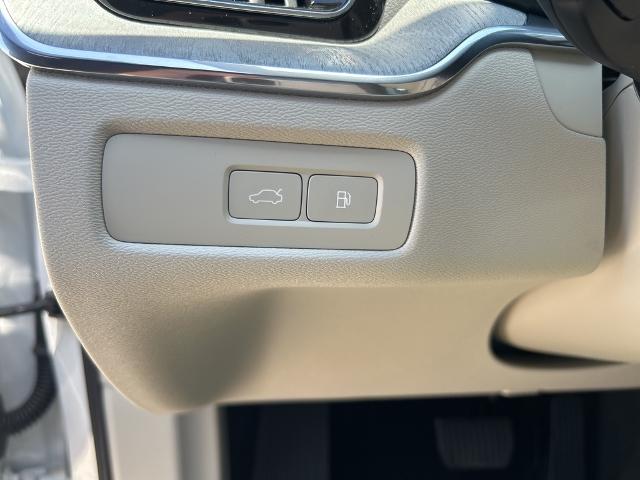 2025 Volvo XC60 Plug-In Hybrid Vehicle Photo in Grapevine, TX 76051