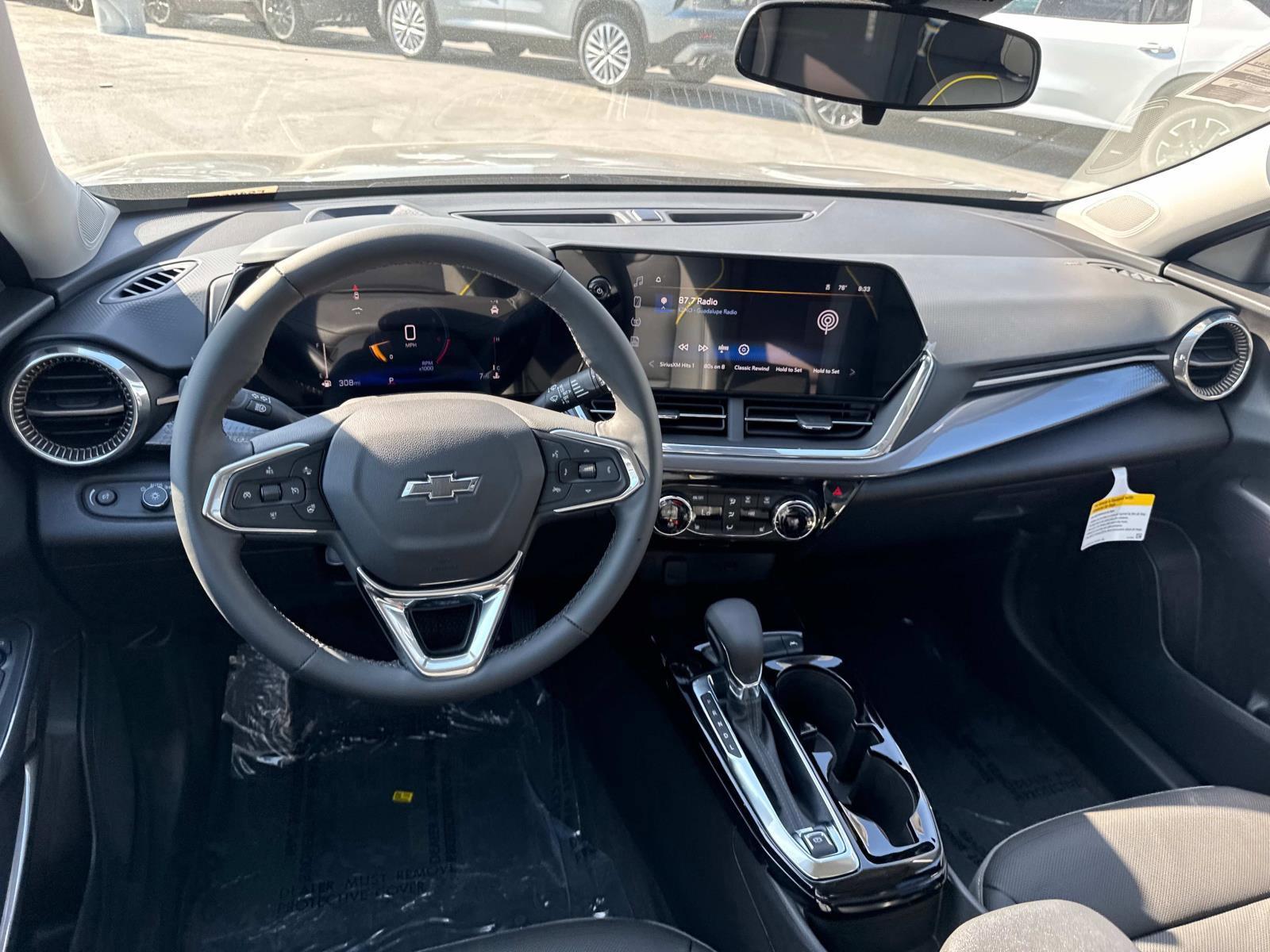 2025 Chevrolet Trax Vehicle Photo in LOS ANGELES, CA 90007-3794