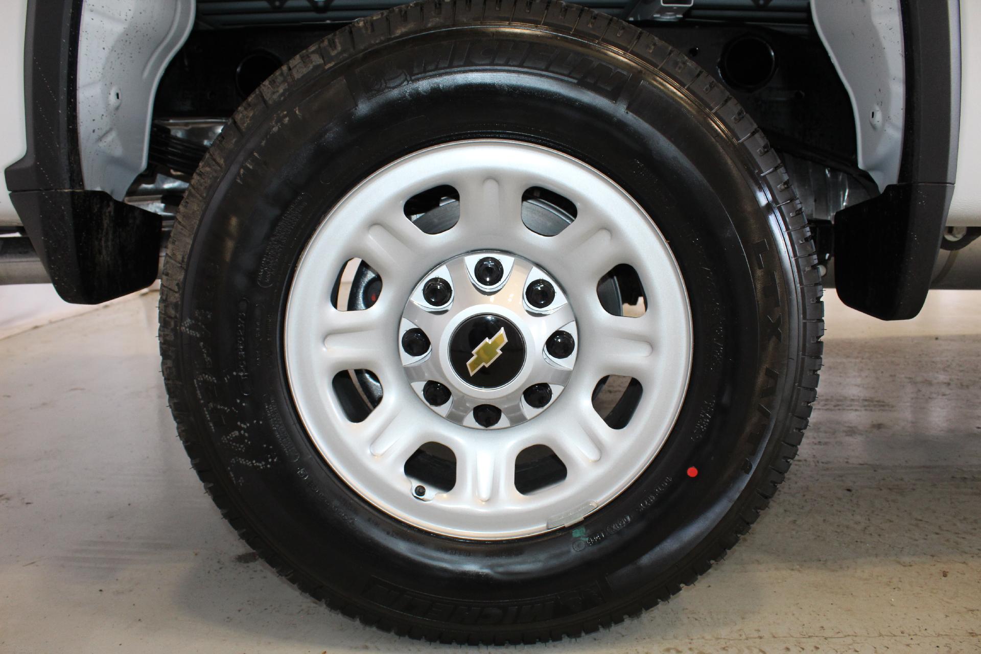 2025 Chevrolet Silverado 2500 HD Vehicle Photo in NORTHAMPTON, MA 01060-1120