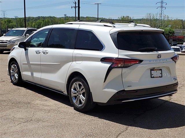 2022 Toyota Sienna Vehicle Photo in MILFORD, OH 45150-1684