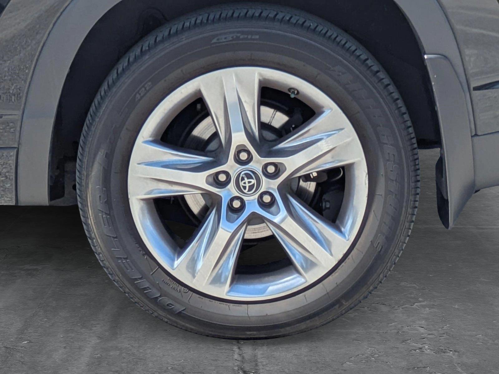 2017 Toyota Highlander Vehicle Photo in Clearwater, FL 33765