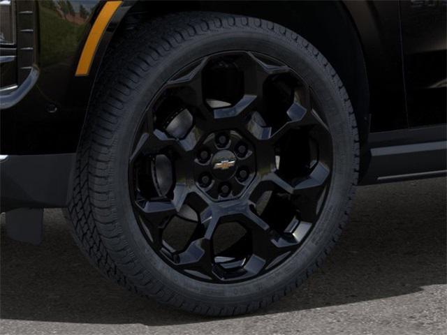 2025 Chevrolet Suburban Vehicle Photo in ENGLEWOOD, CO 80113-6708