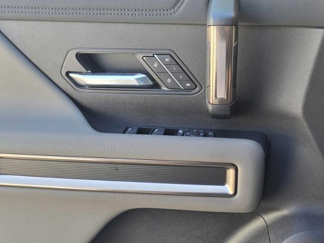 2025 GMC HUMMER EV SUV Vehicle Photo in DALLAS, TX 75209-3016