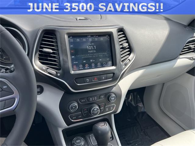 2021 Jeep Cherokee Vehicle Photo in GREEN BAY, WI 54304-5303