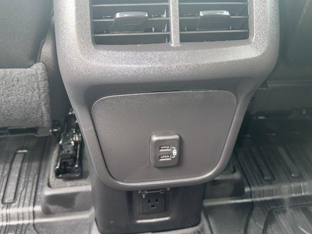 2024 GMC Terrain Vehicle Photo in LEOMINSTER, MA 01453-2952