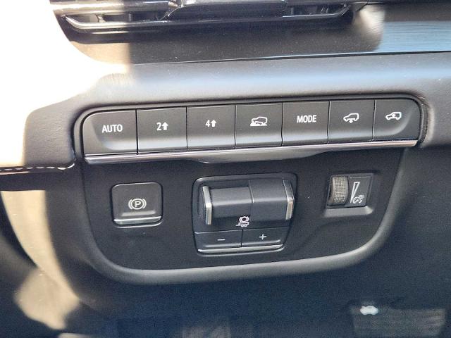 2022 Cadillac Escalade Vehicle Photo in DENTON, TX 76210-9321