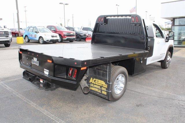 2024 GMC Sierra 3500 HD Chassis Cab Vehicle Photo in SAINT CLAIRSVILLE, OH 43950-8512