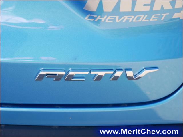 2025 Chevrolet Trax Vehicle Photo in MAPLEWOOD, MN 55119-4794