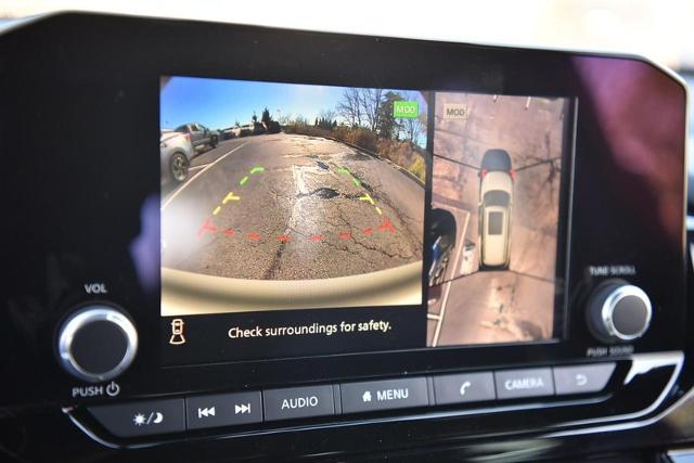 2025 Nissan Pathfinder Vehicle Photo in Ballwin, MO 63011