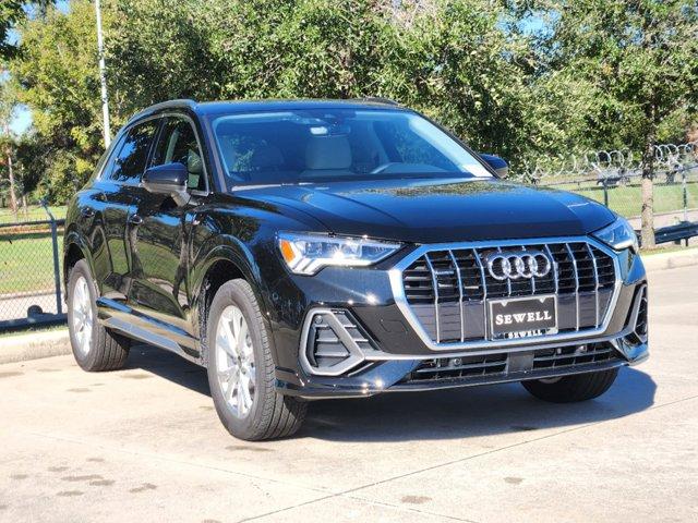 2025 Audi Q3 Vehicle Photo in HOUSTON, TX 77090