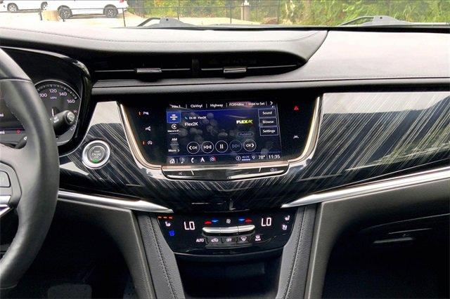 2023 Cadillac XT6 Vehicle Photo in KANSAS CITY, MO 64114-4502