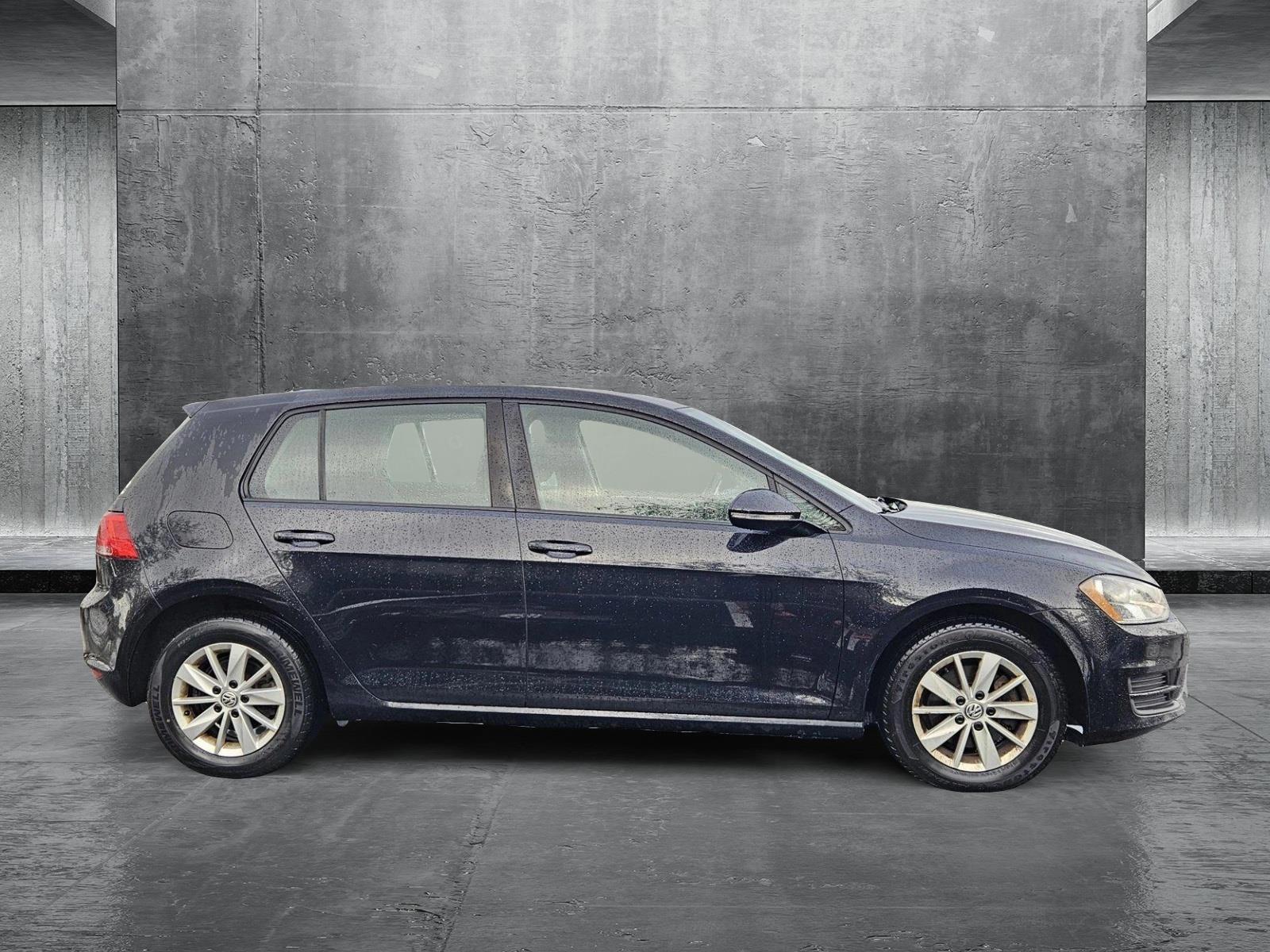 2016 Volkswagen Golf TSI S photo 4