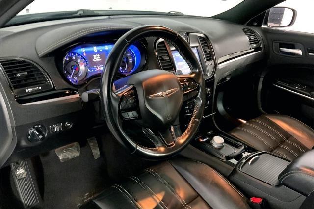 2022 Chrysler 300 Vehicle Photo in Kansas City, MO 64114