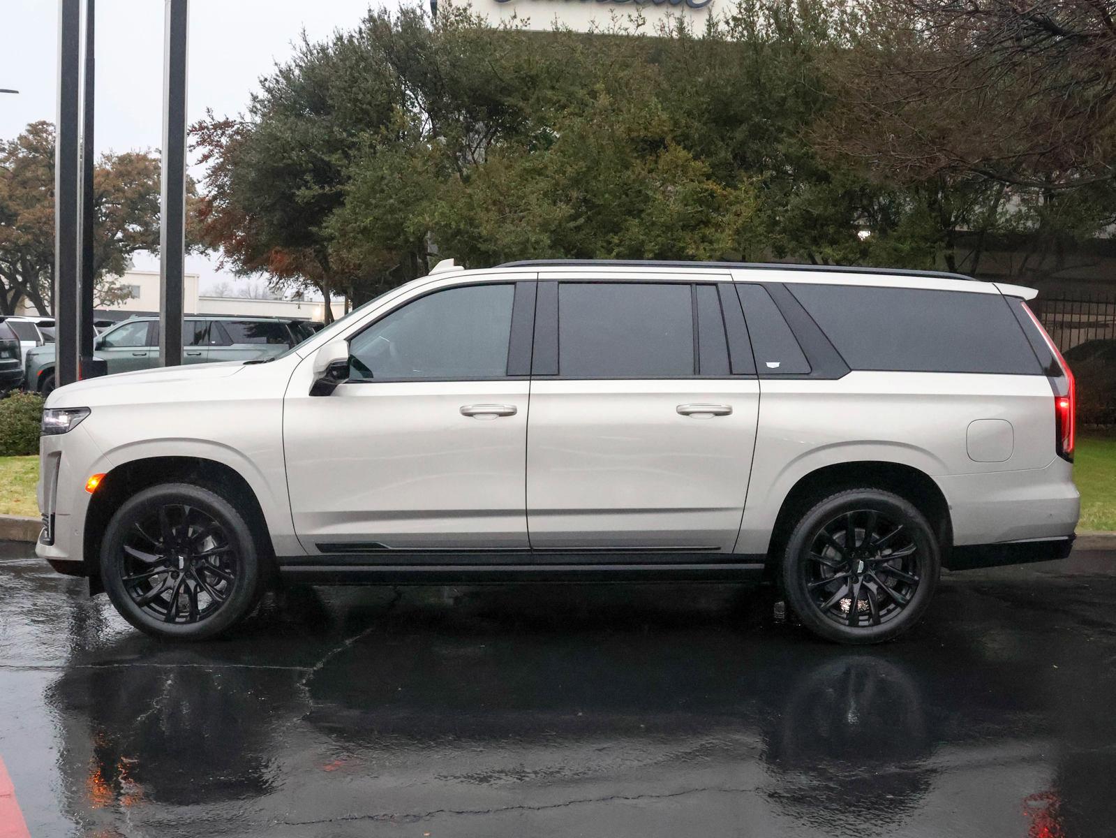 2023 Cadillac Escalade ESV Vehicle Photo in DALLAS, TX 75209-3095