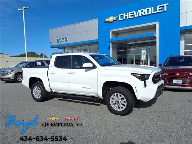 2024 Toyota Tacoma 4WD Vehicle Photo in EMPORIA, VA 23847-1235