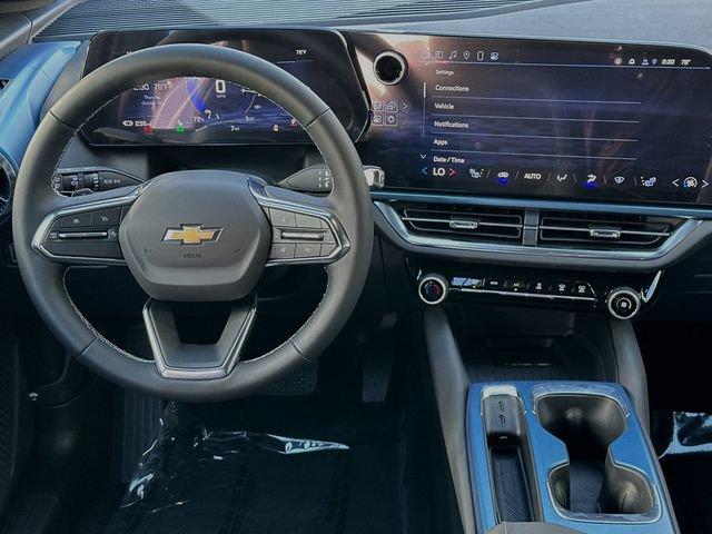 2025 Chevrolet Equinox EV Vehicle Photo in RIVERSIDE, CA 92504-4106