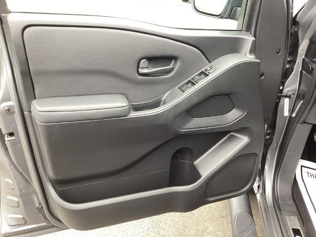 2022 Nissan Frontier Vehicle Photo in Gardner, MA 01440