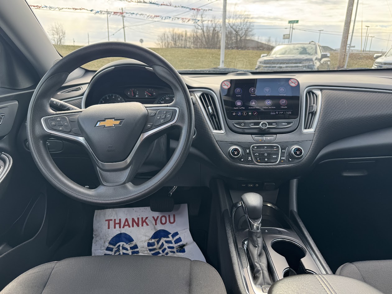 2022 Chevrolet Malibu Vehicle Photo in BOONVILLE, IN 47601-9633