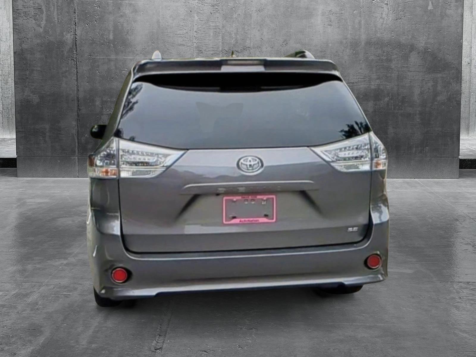 2019 Toyota Sienna Vehicle Photo in West Palm Beach, FL 33417