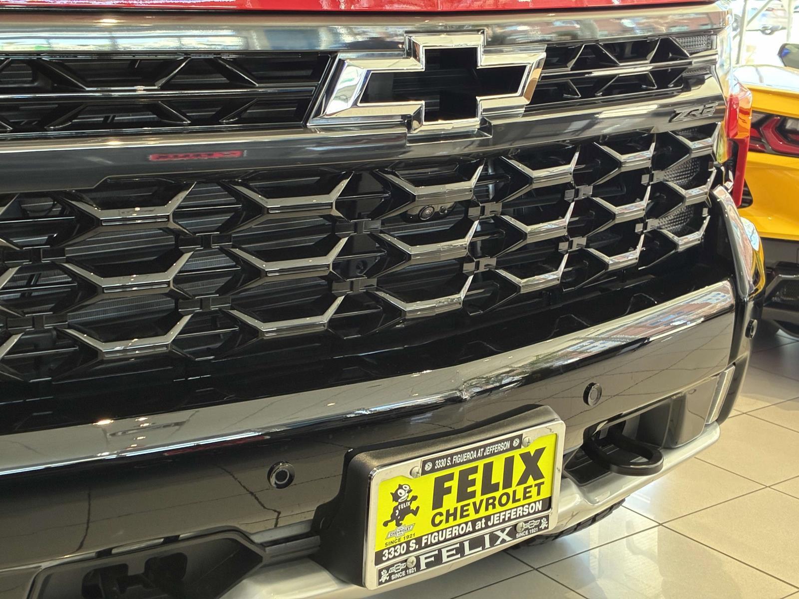 2025 Chevrolet Silverado 1500 Vehicle Photo in LOS ANGELES, CA 90007-3794