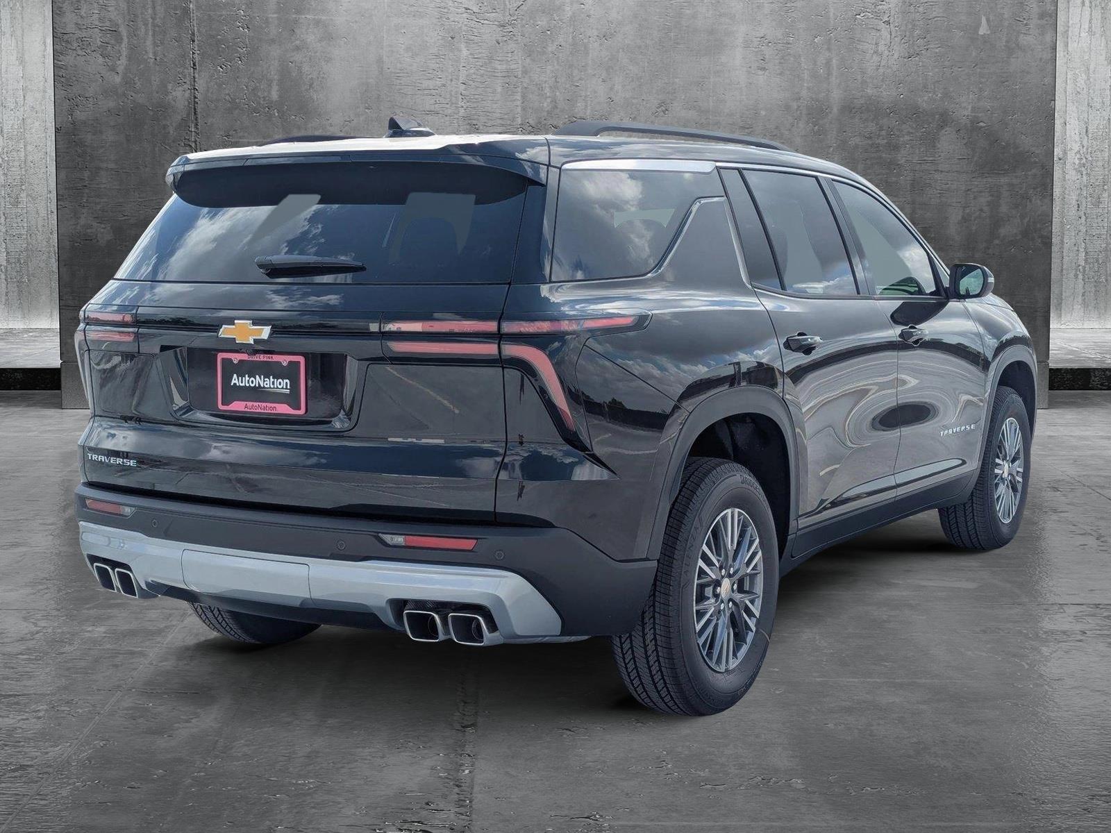 2025 Chevrolet Traverse Vehicle Photo in PEMBROKE PINES, FL 33024-6534