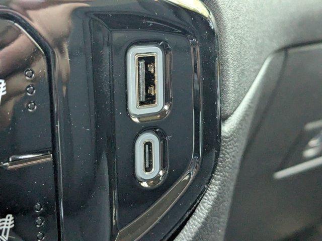 2025 Chevrolet Silverado 1500 Vehicle Photo in BRUNSWICK, GA 31525-1881