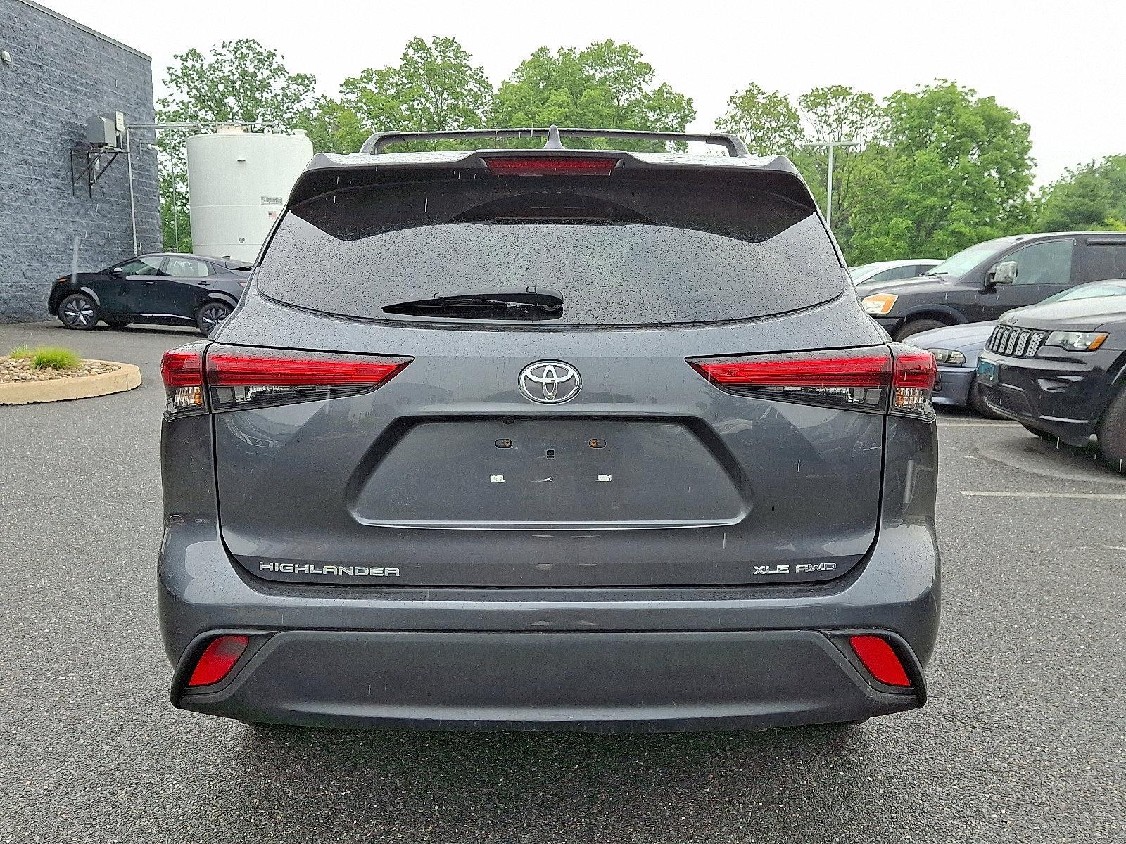 2022 Toyota Highlander Vehicle Photo in Mechanicsburg, PA 17050-2306