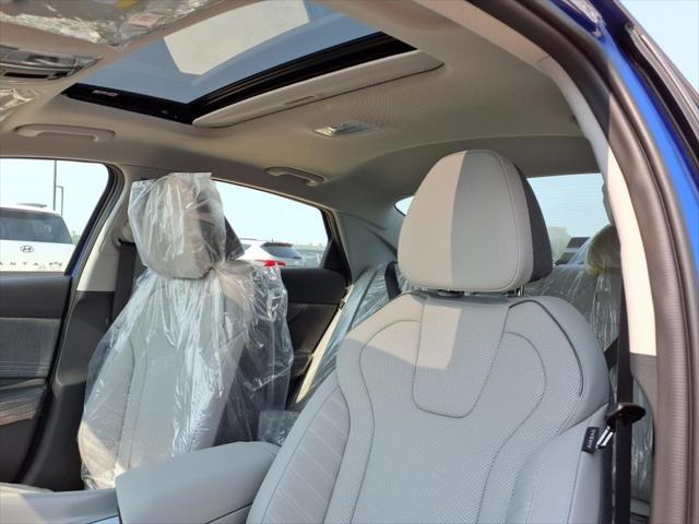 2025 Hyundai ELANTRA Hybrid Vehicle Photo in Peoria, IL 61615