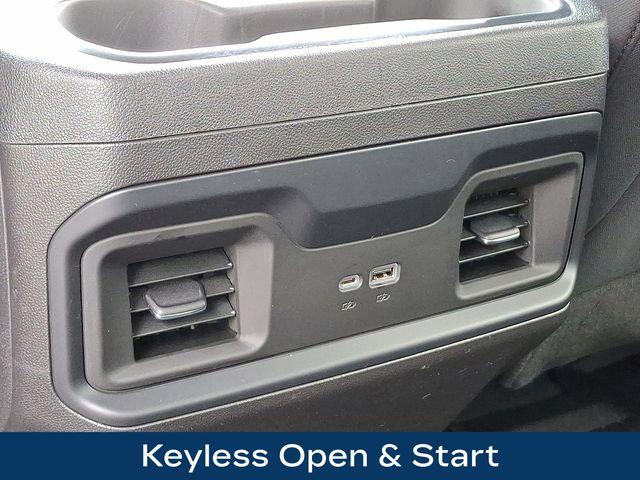 2023 Chevrolet Silverado 1500 Vehicle Photo in DANBURY, CT 06810-5034
