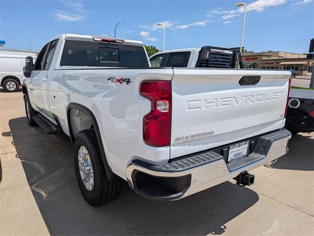 2025 Chevrolet Silverado 3500 HD Vehicle Photo in ENGLEWOOD, CO 80113-6708