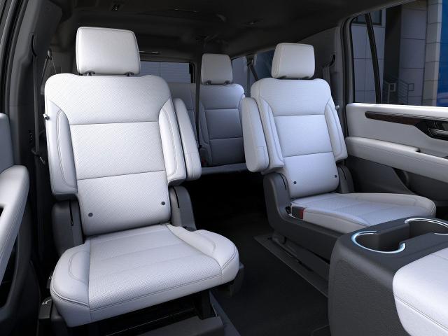 2025 Chevrolet Suburban Vehicle Photo in KANSAS CITY, MO 64114-4502