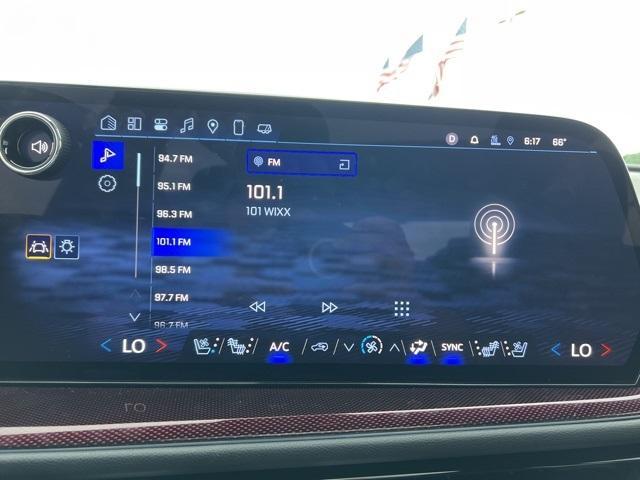 2025 Chevrolet Traverse Vehicle Photo in GREEN BAY, WI 54304-5303