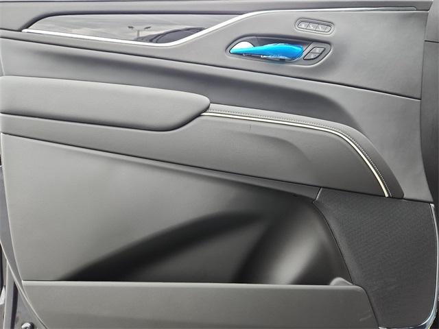 2024 Cadillac Escalade ESV Vehicle Photo in ALLENTOWN, PA 18103-7399