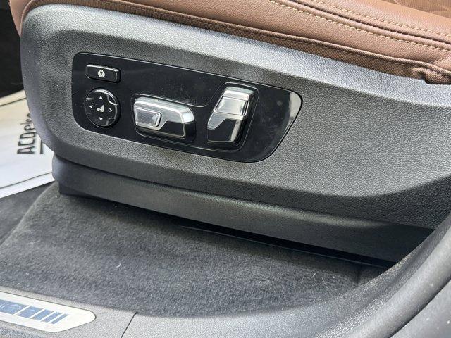 2025 BMW X5 M60i Vehicle Photo in LEOMINSTER, MA 01453-2952
