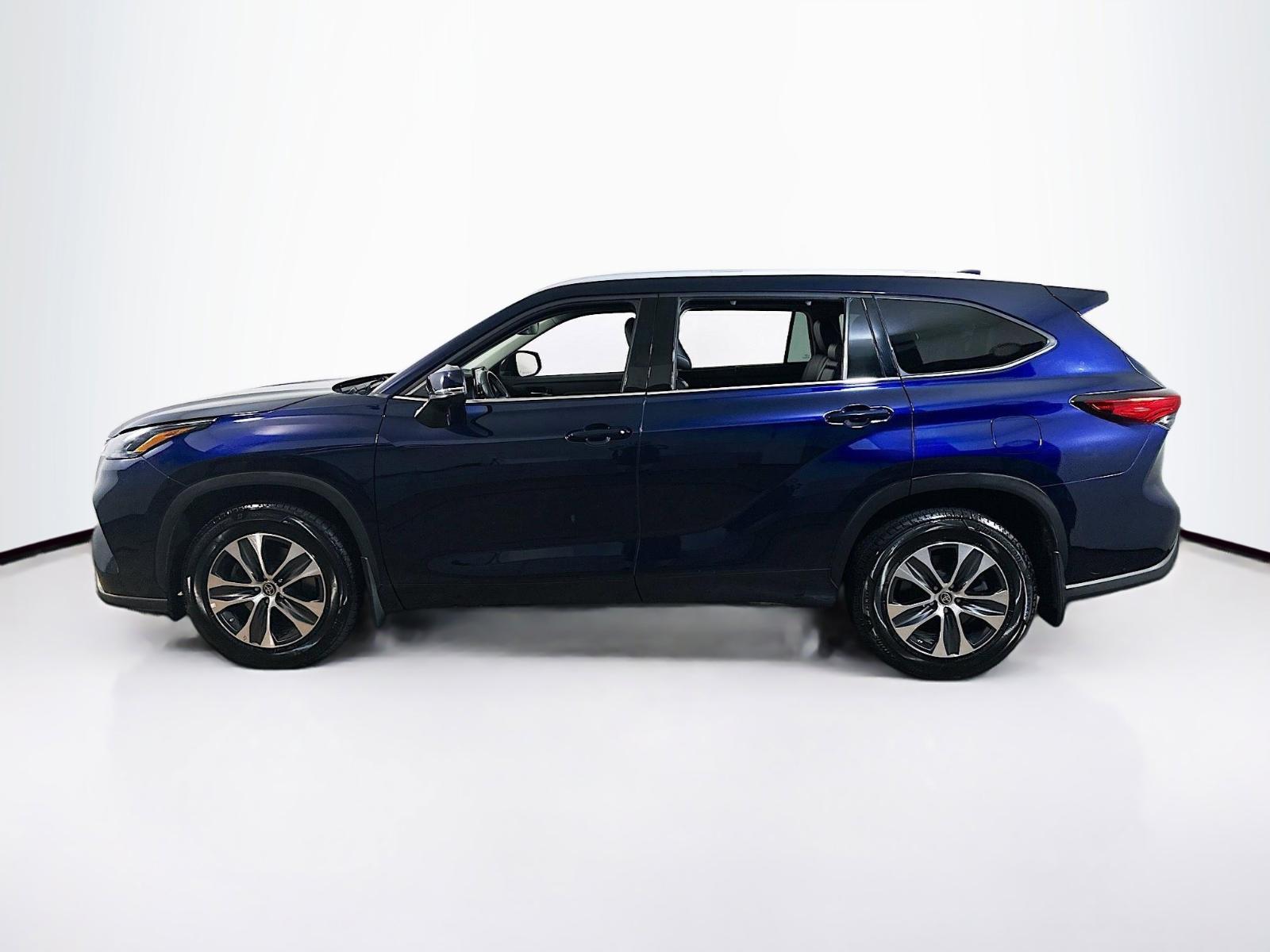 2022 Toyota Highlander Vehicle Photo in Langhorne, PA 19047