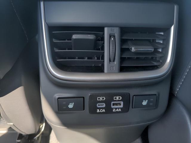 2025 Subaru Outback Vehicle Photo in Green Bay, WI 54304